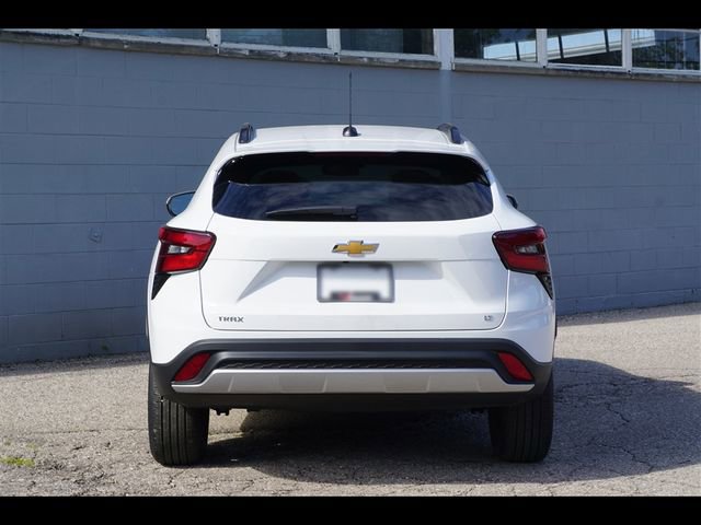 New 2025 Chevrolet Trax LT w/ Sunroof Package image 5