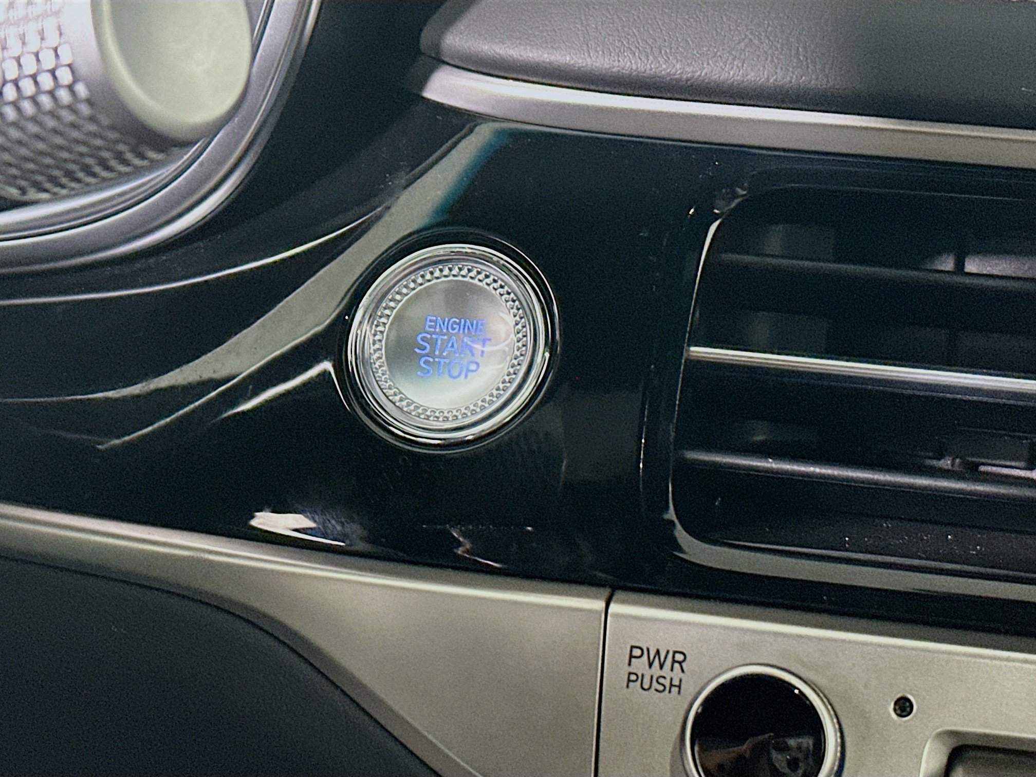 Used 2025 Genesis G70 2.5T w/ Sport Prestige Package image 20