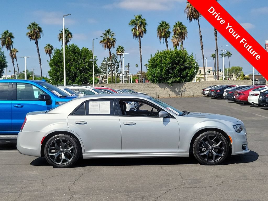 Used 2023 Chrysler 300 Touring L w/ Safetytec Plus Group RWD image 31
