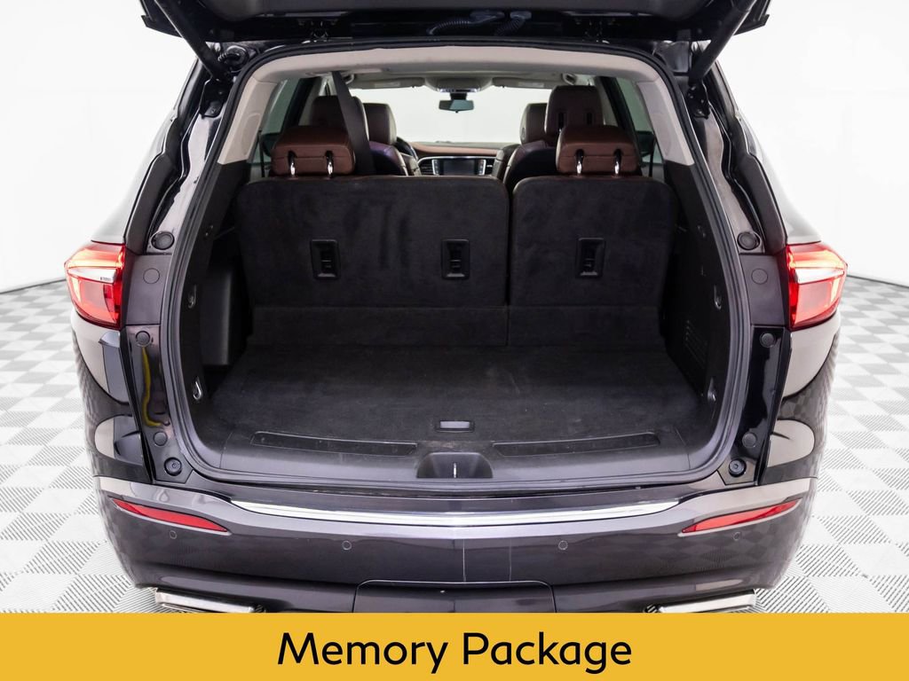 Used 2018 Buick Enclave Avenir w/ Avenir Technology Package image 29