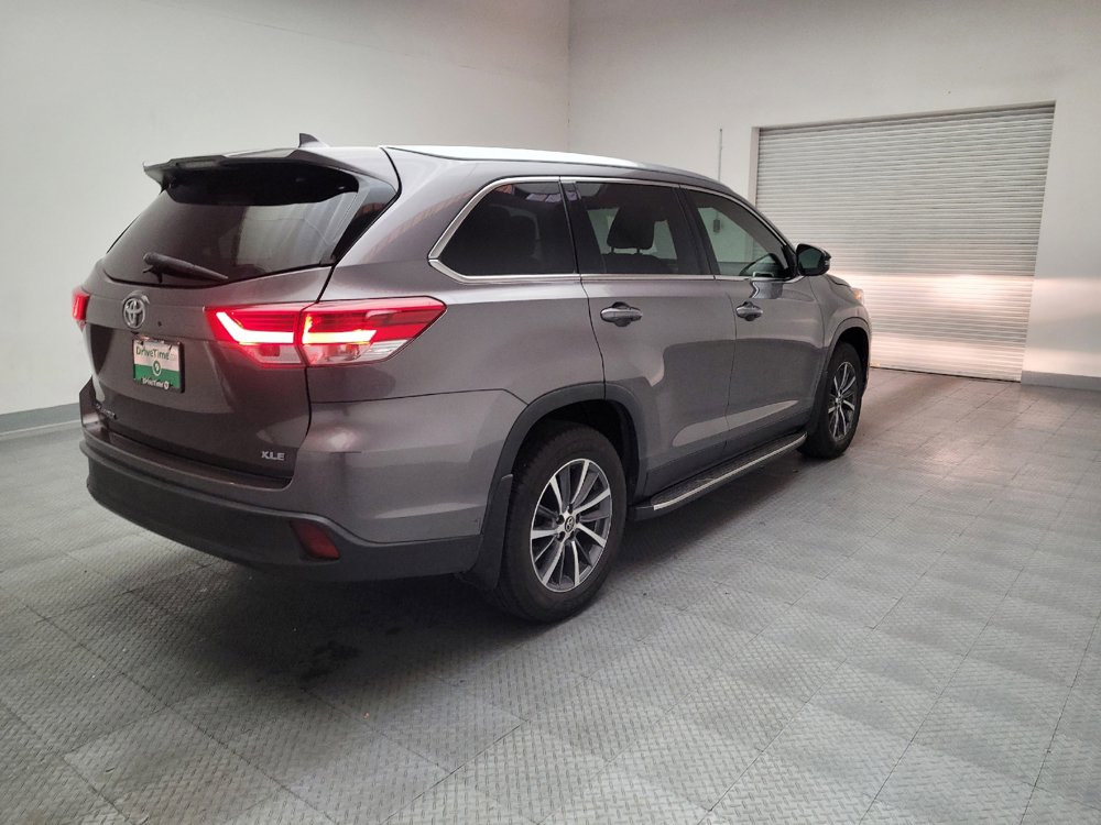 Used 2019 Toyota Highlander XLE image 9