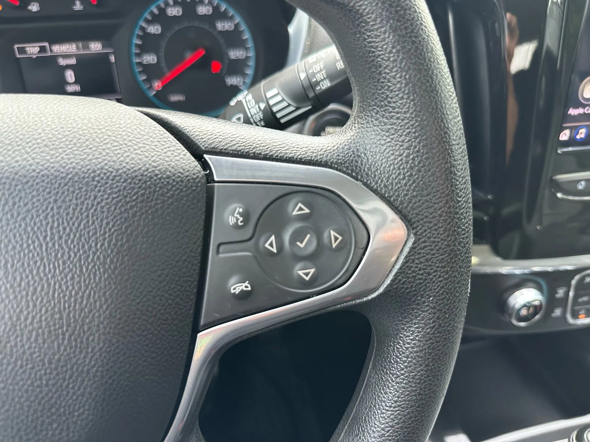 Used 2020 Chevrolet Traverse LS image 29