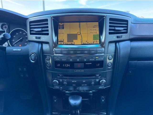 Used 2011 Lexus LX 570 4WD w/ Luxury Pkg image 22