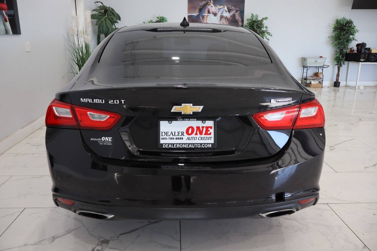 Used 2018 Chevrolet Malibu Premier w/ Premier Sun and Wheel Package FWD image 4