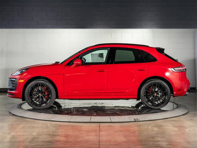 New 2026 Porsche Macan GTS image 2