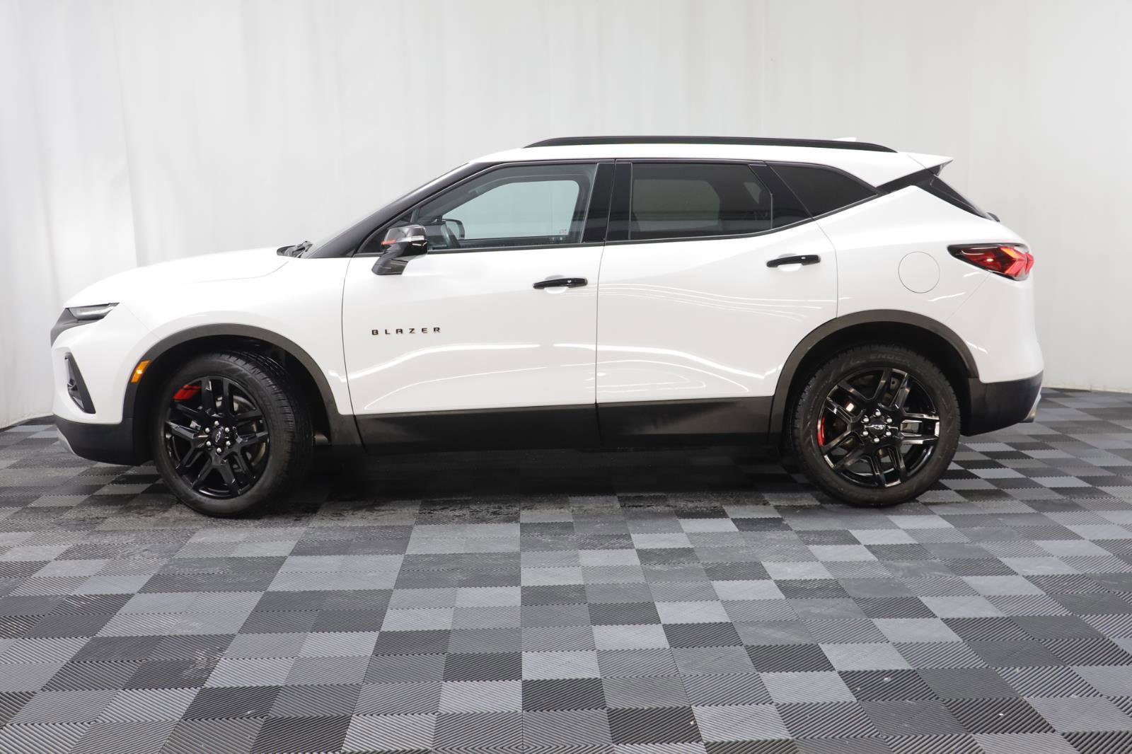 Used 2022 Chevrolet Blazer LT w/ Redline Edition image 4