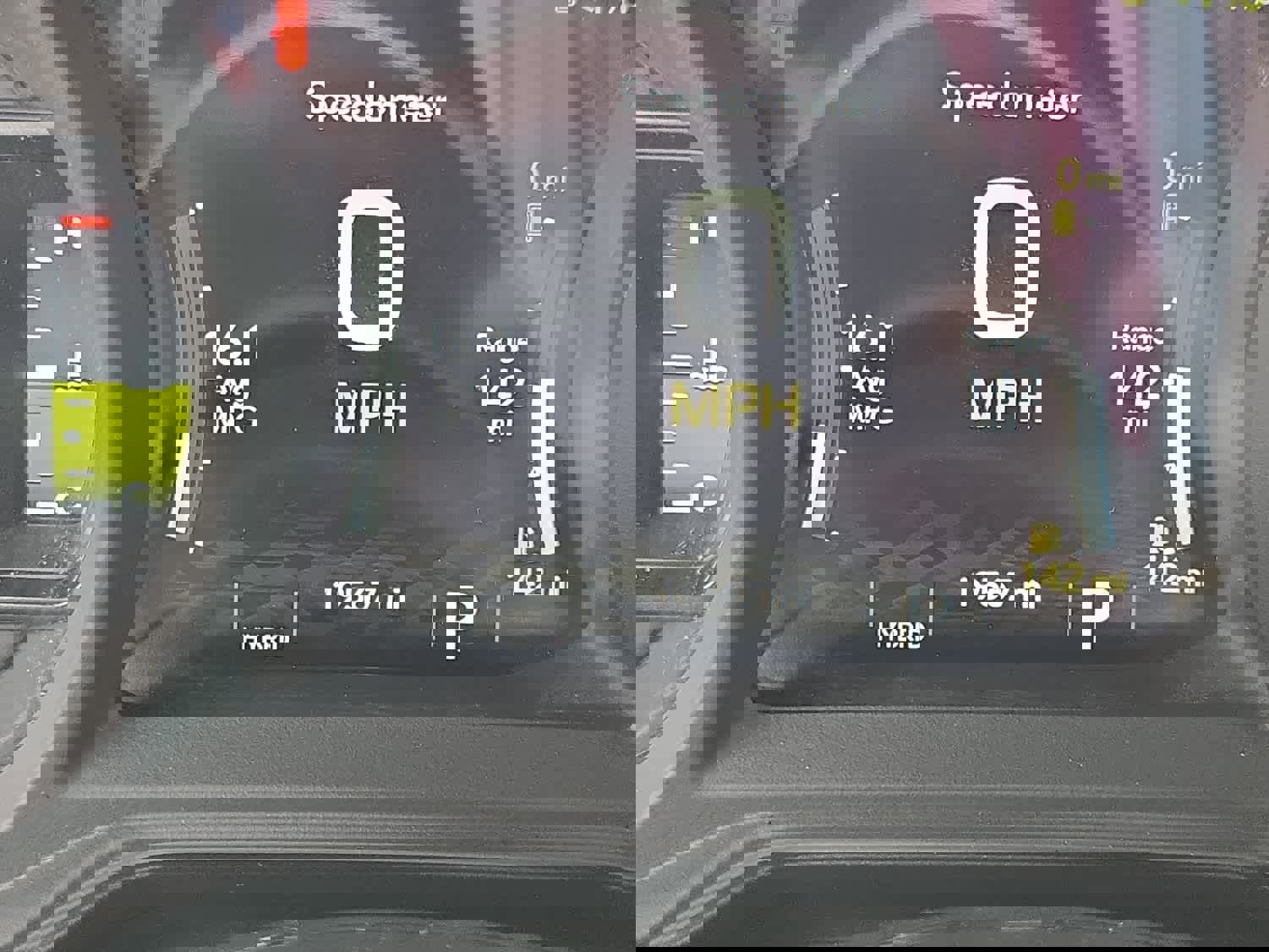 Used 2024 Jeep Wrangler Sahara w/ Technology Group image 26