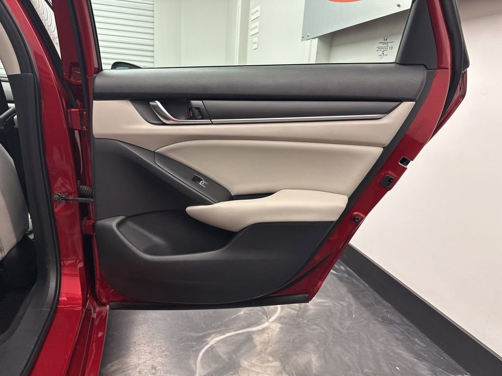 Used 2018 Honda Accord LX image 12