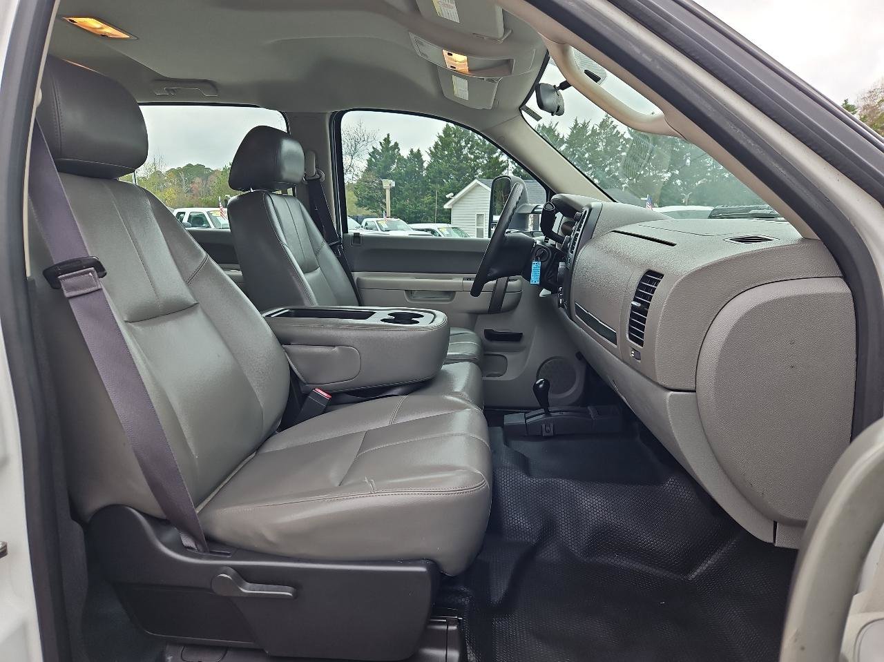 Used 2014 Chevrolet Silverado 3500 W/T w/ Skid Plate Package AWD/4WD image 22