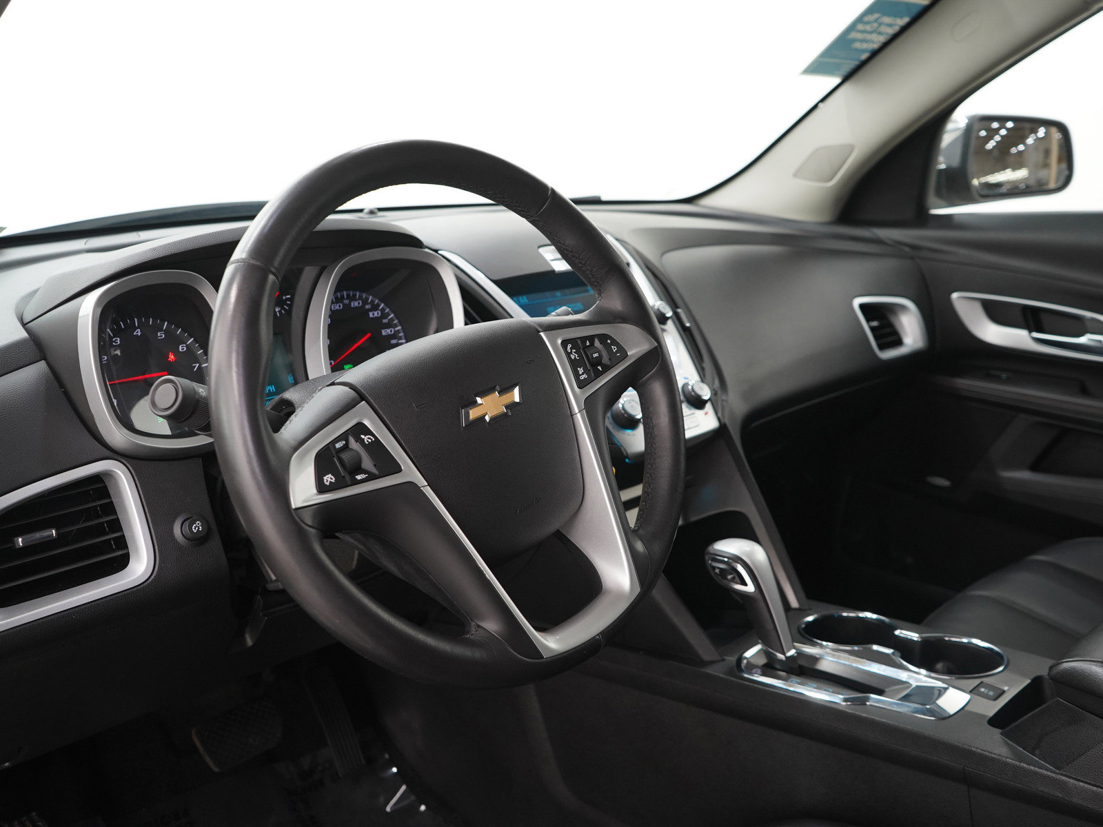 Used 2011 Chevrolet Equinox LT w/ Chrome Appearance Package AWD/4WD image 24