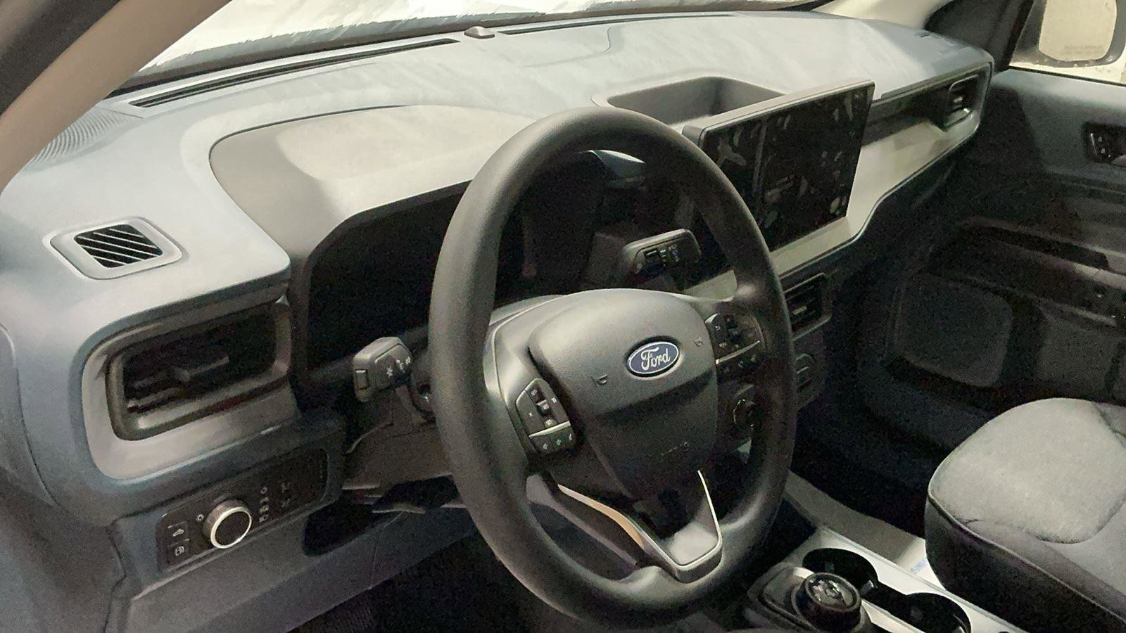 New 2025 Ford Maverick XL image 16