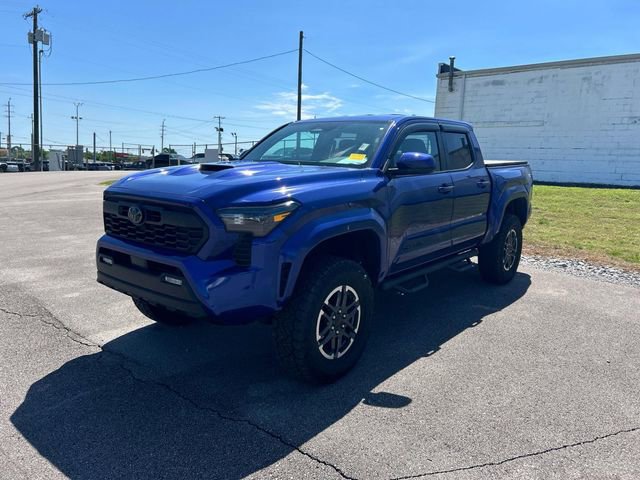 Used 2025 Toyota Tacoma TRD Sport AWD/4WD image 7