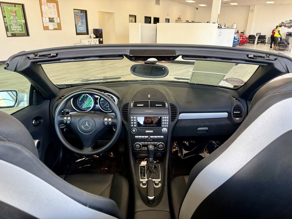 Used 2005 Mercedes-Benz SLK 350 image 9