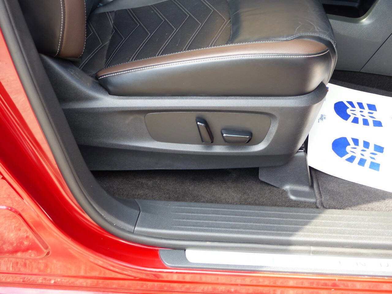 Used 2022 Nissan Pathfinder Platinum w/ Cargo Package FWD image 50