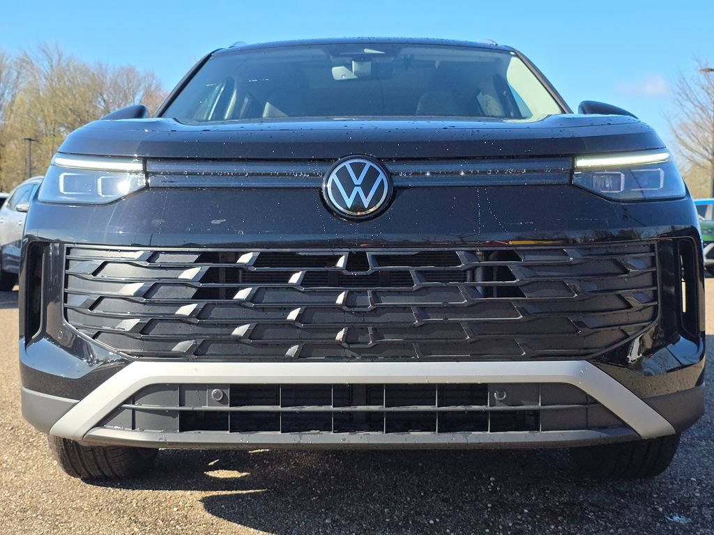New 2026 Volkswagen Tiguan SE FWD image 3