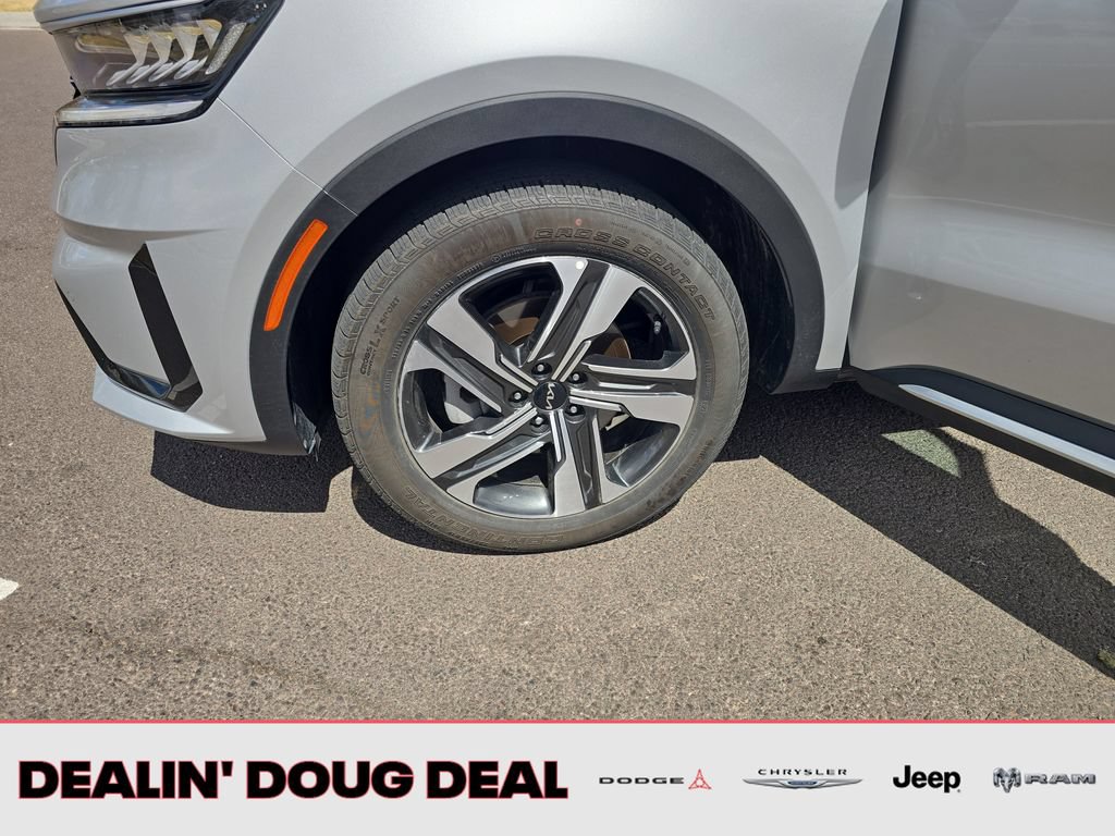 Used 2023 Kia Sorento EX AWD/4WD image 26