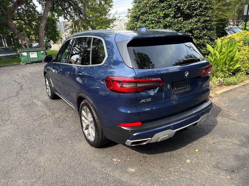 Used 2019 BMW X5 xDrive40i w/ Premium Package AWD/4WD image 4