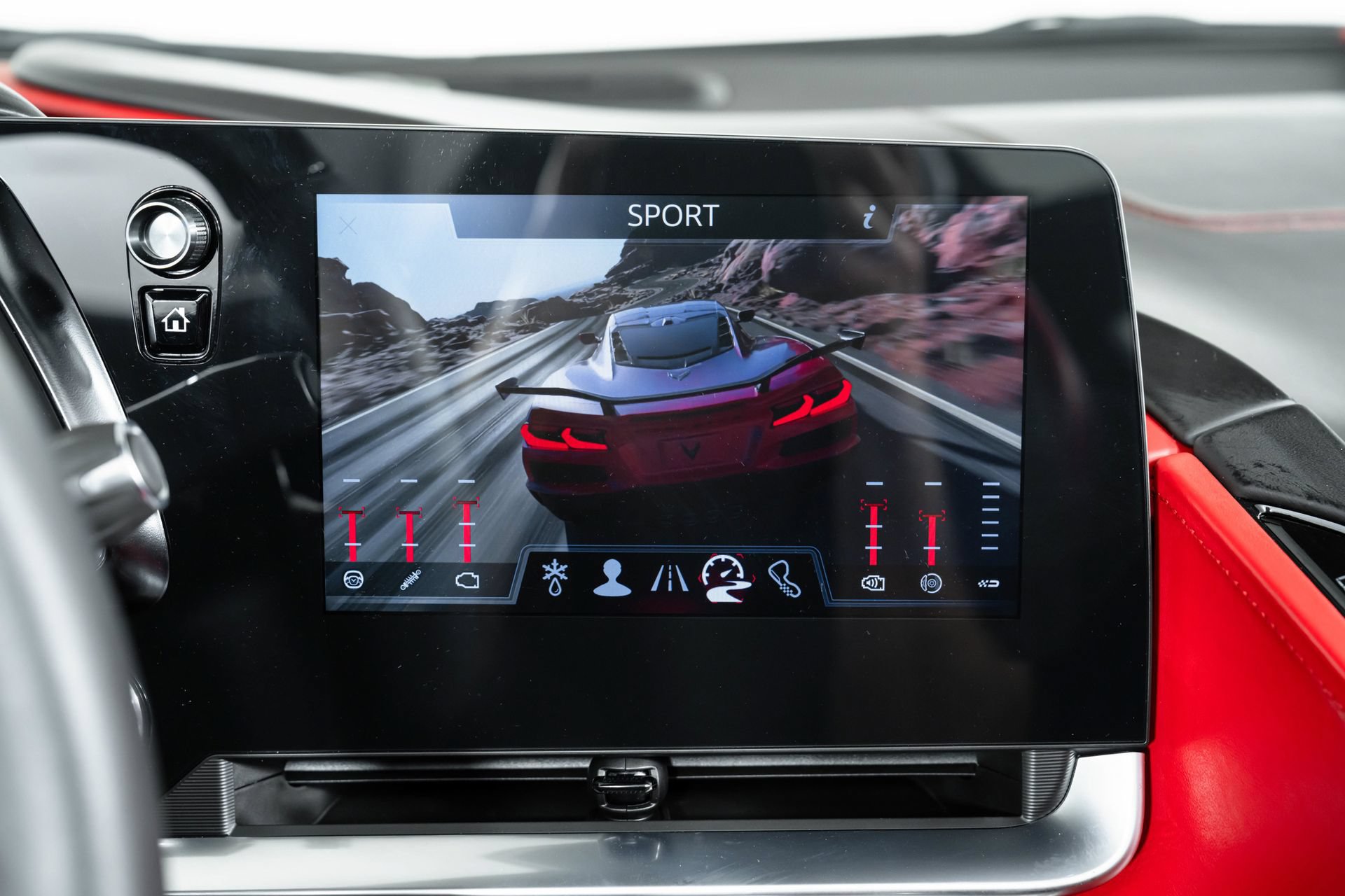 Used 2024 Chevrolet Corvette Z06 RWD image 17