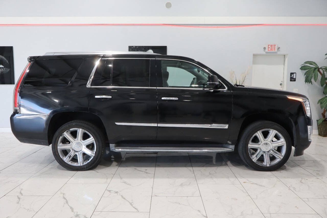 Used 2015 Cadillac Escalade Premium AWD/4WD image 2