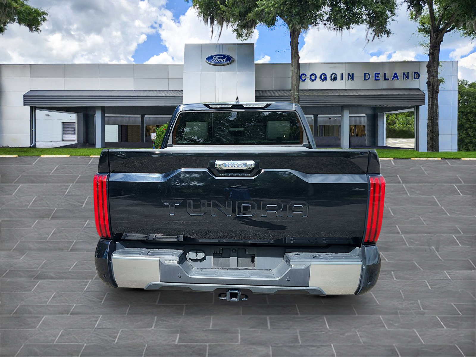 Used 2023 Toyota Tundra Limited image 4