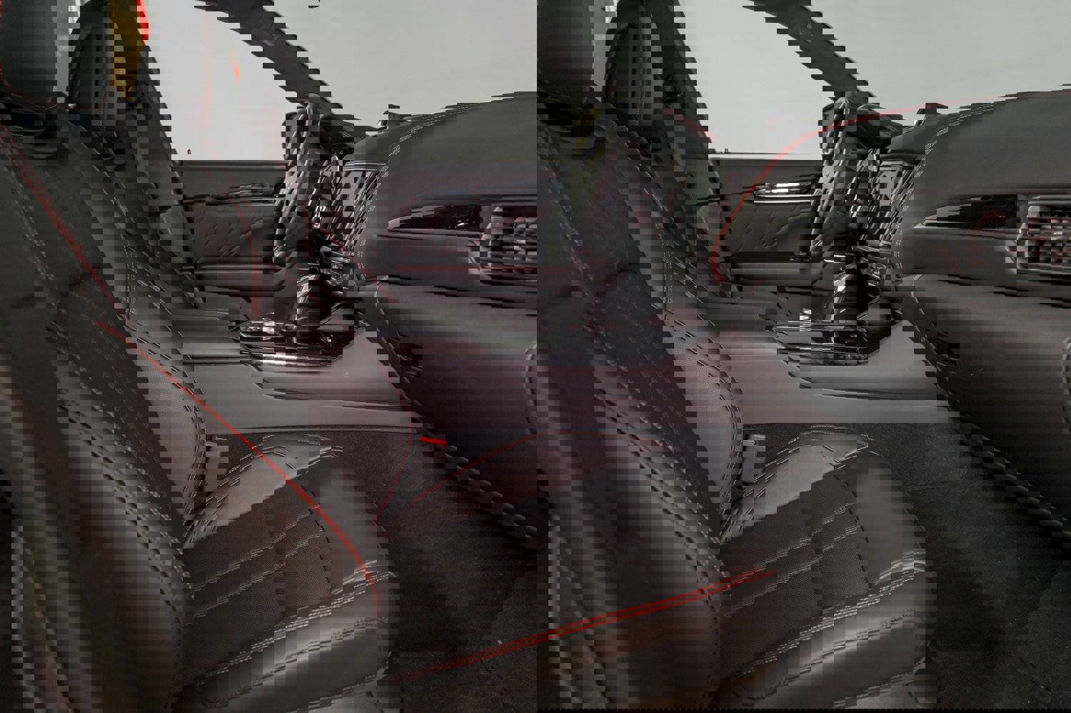 Used 2024 Maserati Levante GT Ultima image 25