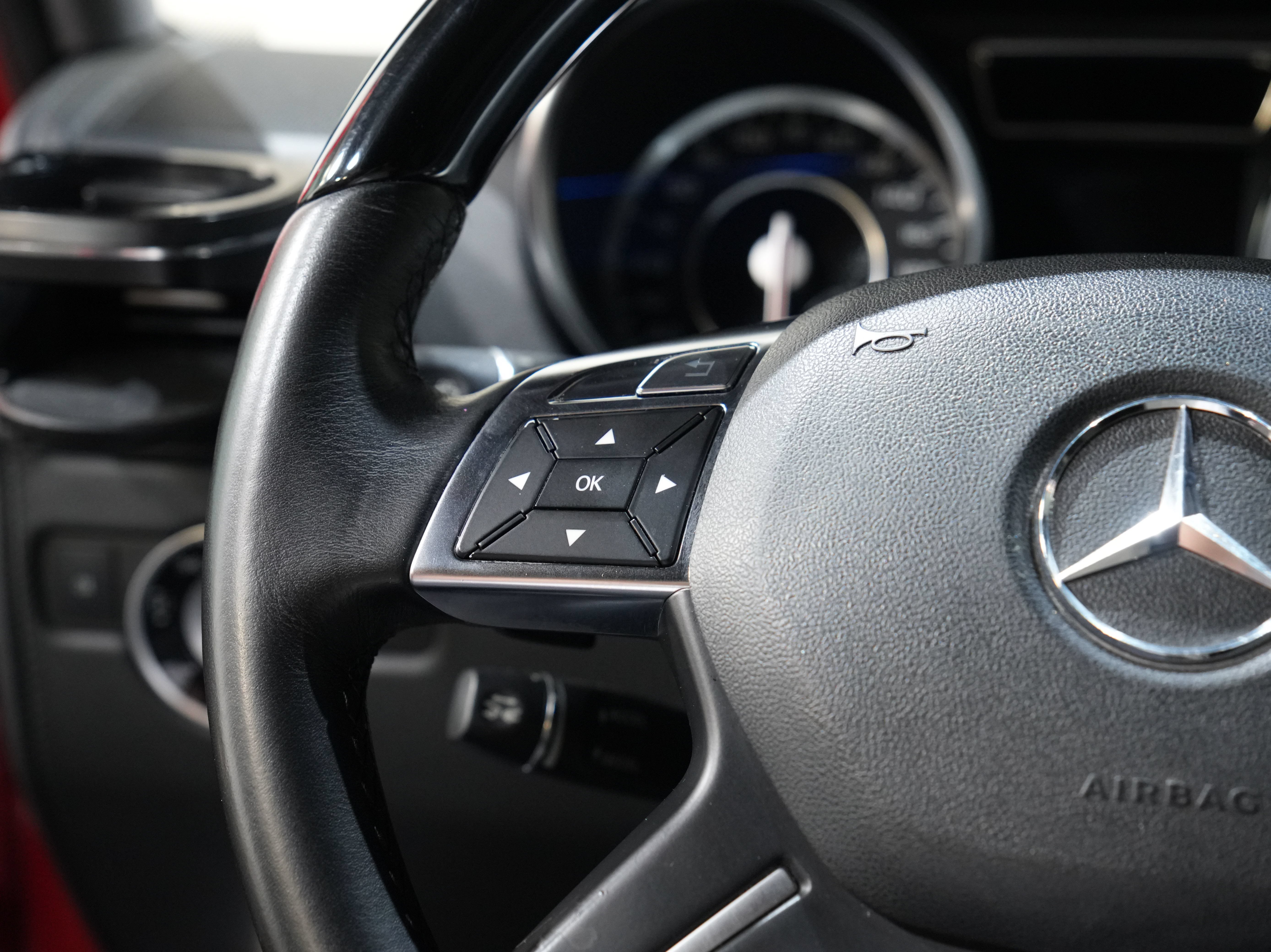 Used 2013 Mercedes-Benz G 63 AMG 4MATIC image 39