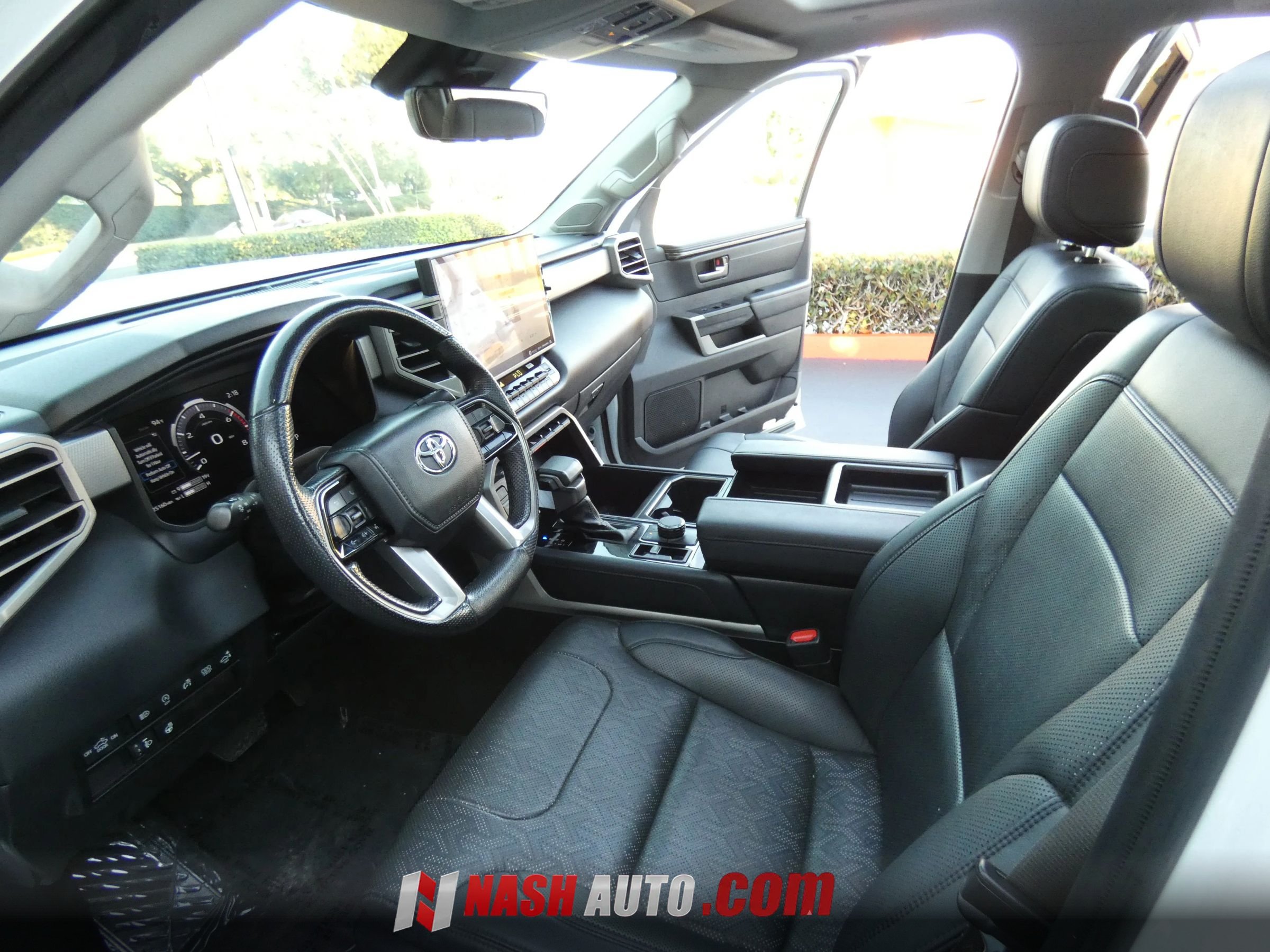 Used 2024 Toyota Tundra Limited AWD/4WD image 65