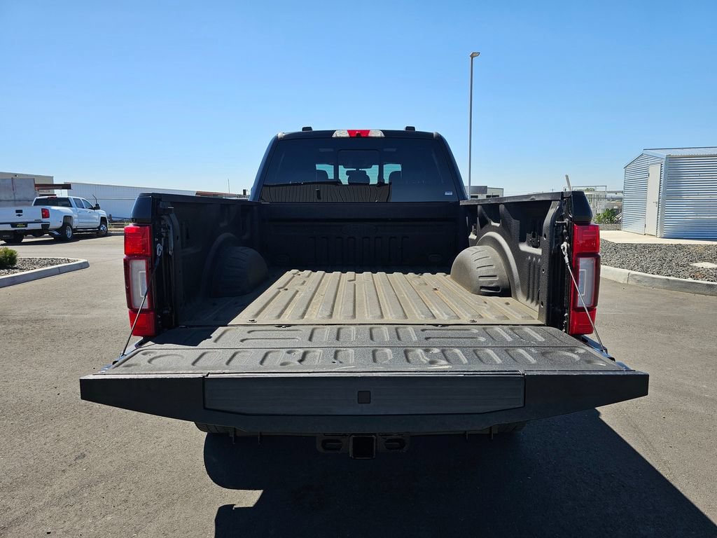 Used 2020 Ford F350 Platinum w/ FX4 Off-Road Package AWD/4WD image 32