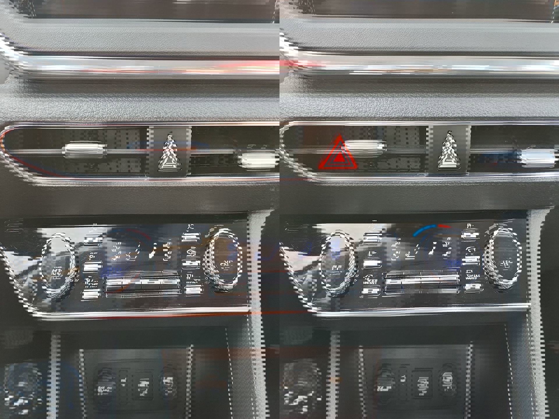 Used 2022 Hyundai Sonata Limited w/ Preferred Accessory Package image 17