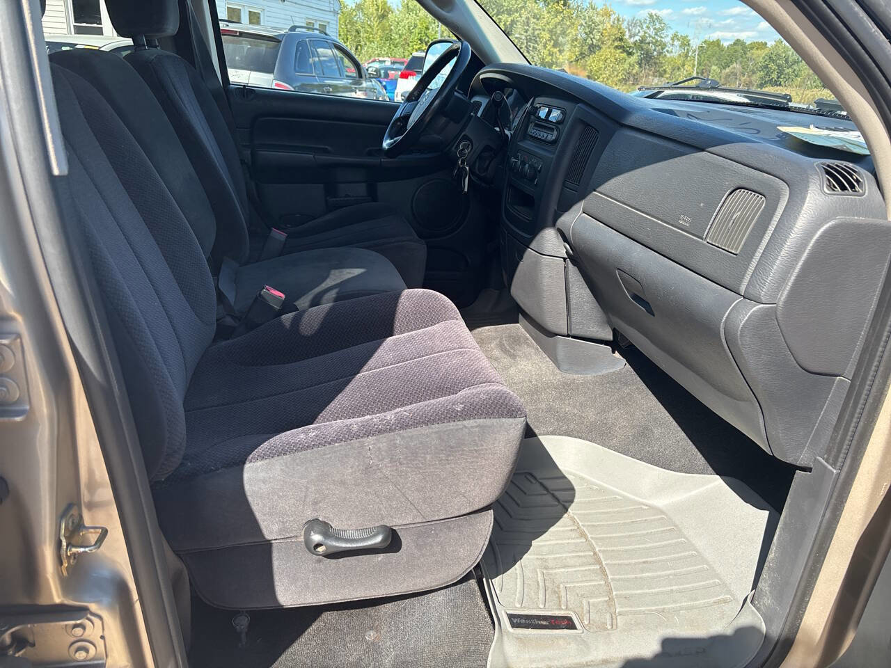 Used 2005 Dodge Ram 1500 Truck SLT image 16