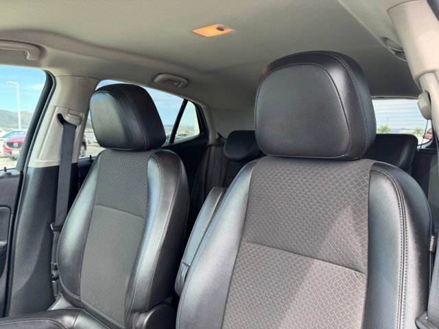 Used 2020 Buick Encore Preferred FWD image 18