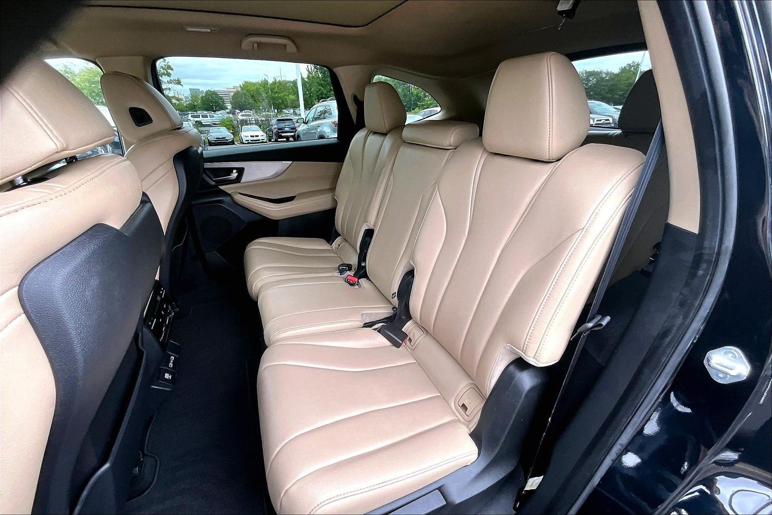 Used 2023 Acura MDX SH-AWD image 25