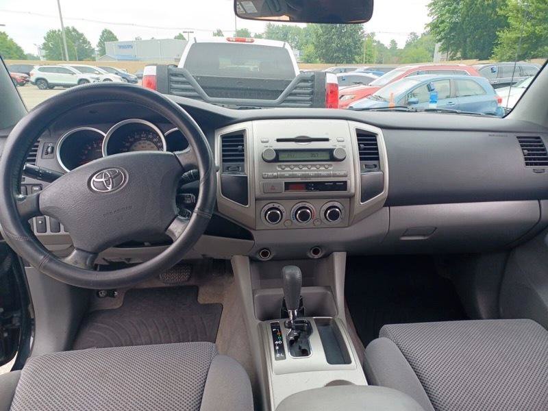 Used 2005 Toyota Tacoma PreRunner RWD image 7