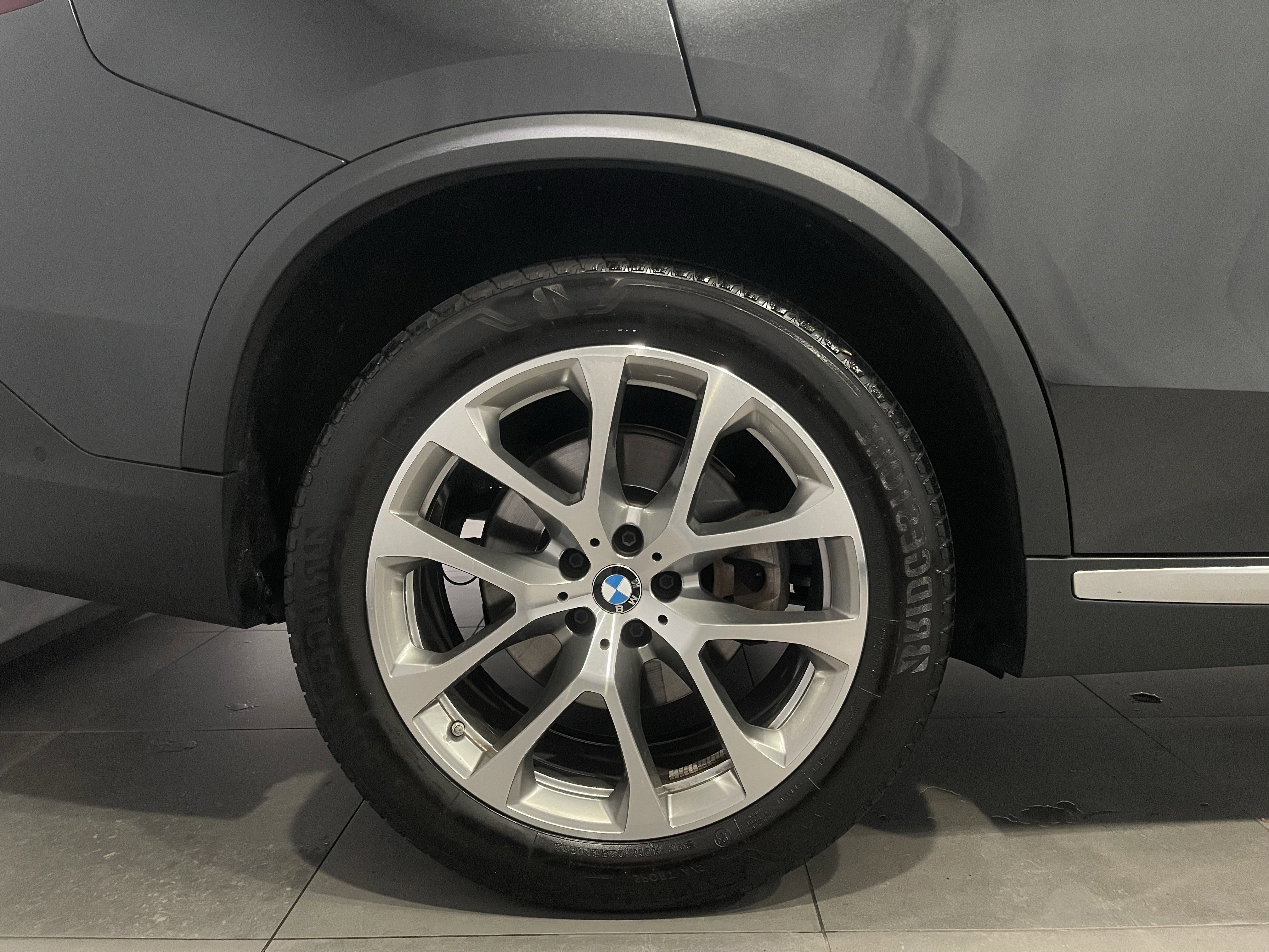 Certified 2023 BMW X5 xDrive40i w/ Premium Package AWD/4WD image 9