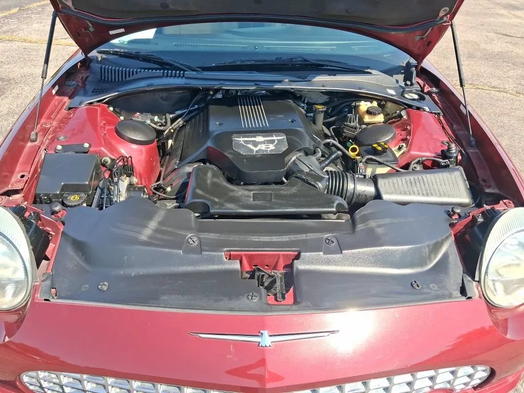 Used 2004 Ford Thunderbird RWD image 12