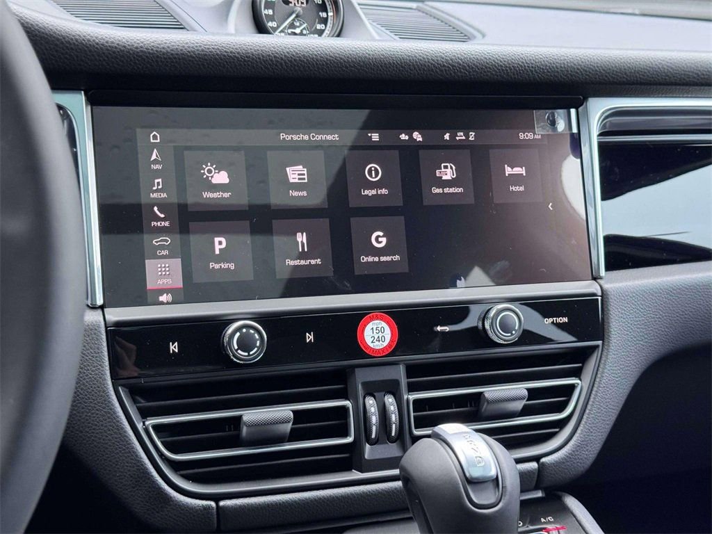 New 2026 Porsche Macan image 21