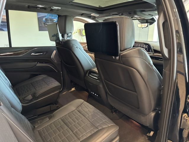 Used 2021 Cadillac Escalade Premium Luxury Platinum AWD/4WD image 15