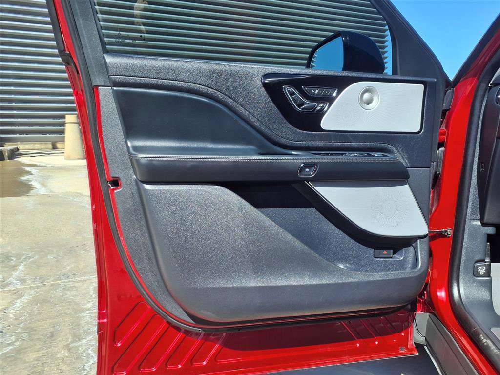 Used 2025 Lincoln Aviator Reserve w/ Equipment Group 201A image 21