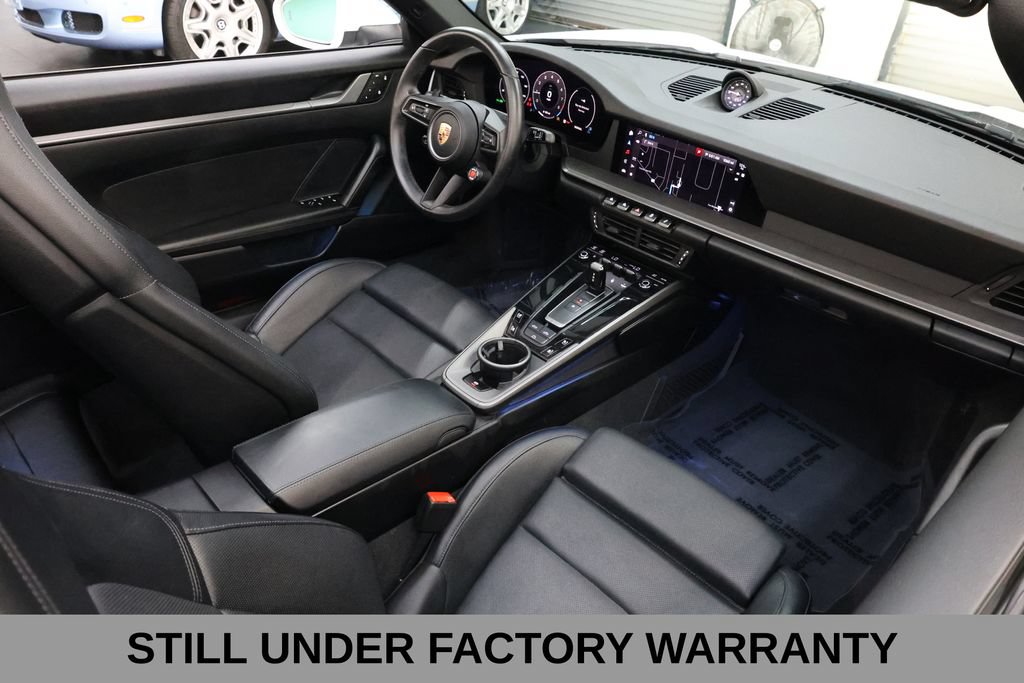 Used 2025 Porsche 911 Carrera RWD image 17