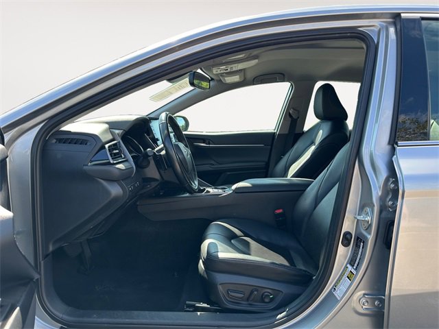 Used 2023 Toyota Camry XSE image 9
