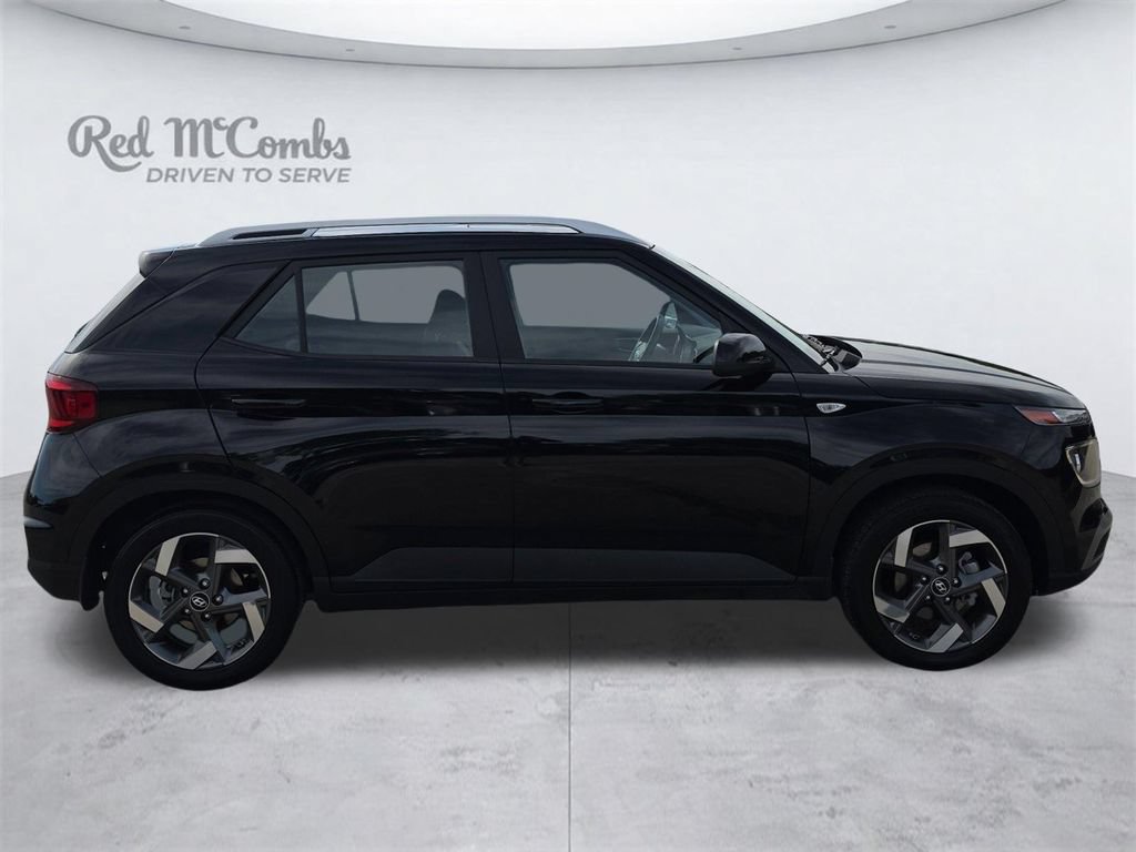Certified 2024 Hyundai Venue SEL FWD image 9