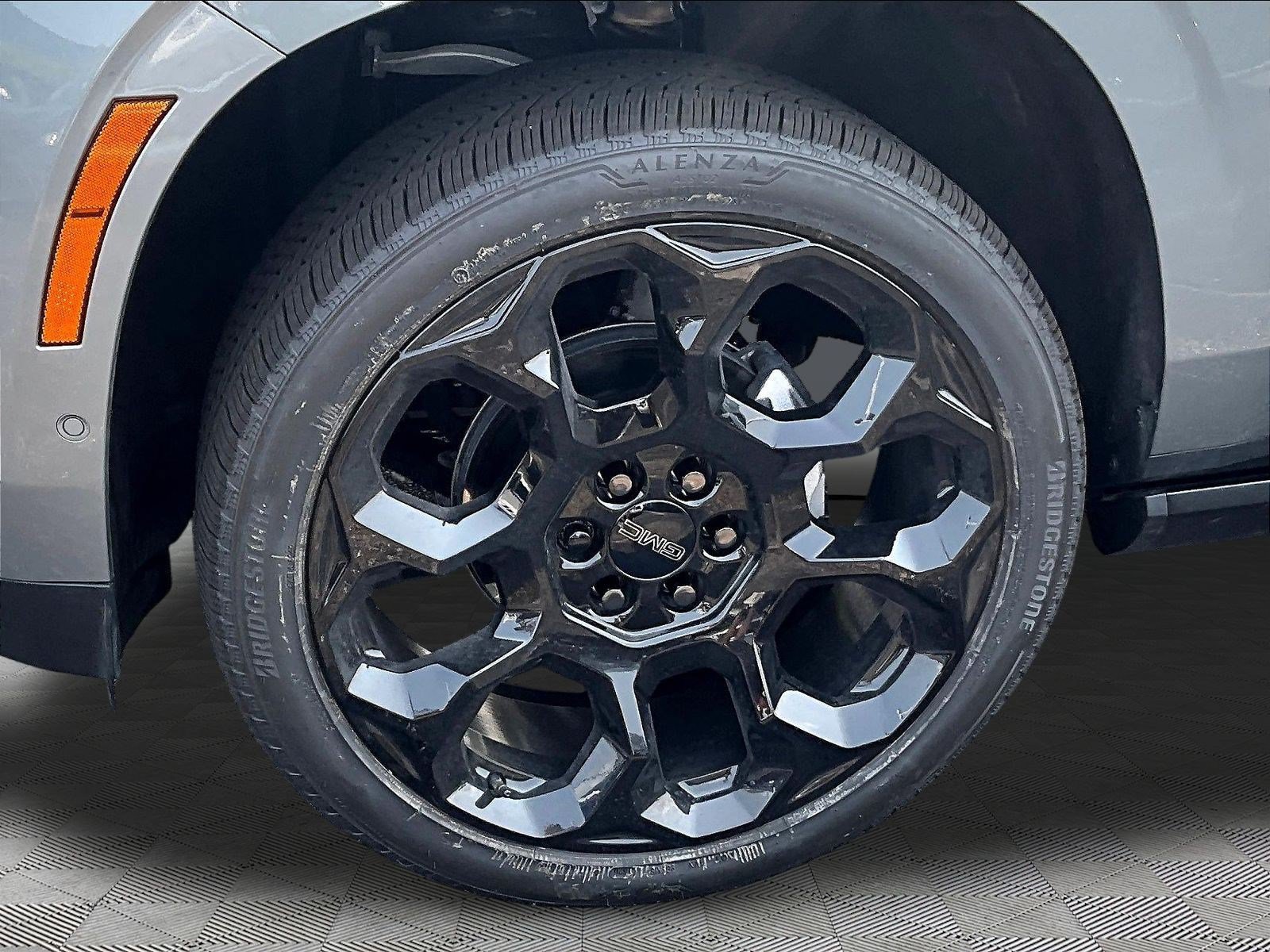Used 2026 GMC Yukon Denali w/ Sun & Power Step Package AWD/4WD image 33