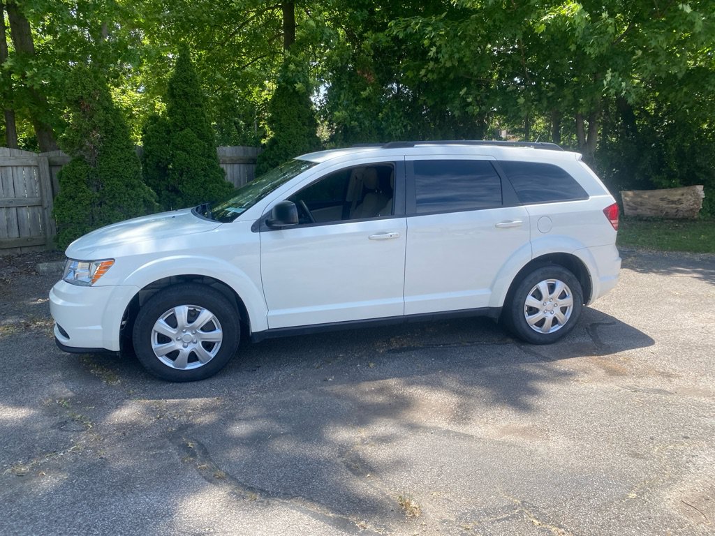 Used 2016 Dodge Journey SE w/ Flexible Seating Group FWD image 2