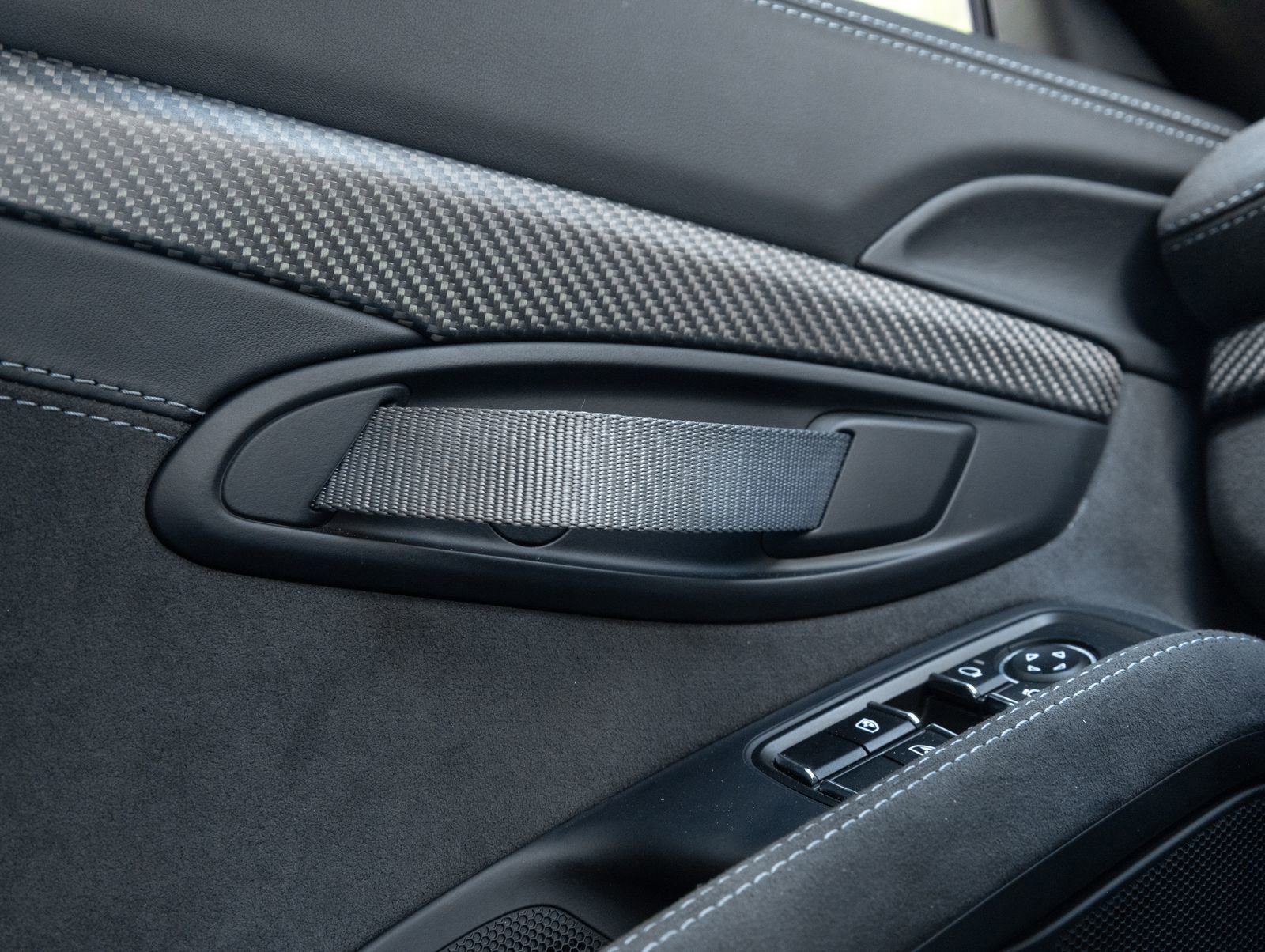 Certified 2024 Porsche 718 Cayman GT4 RS RWD image 18