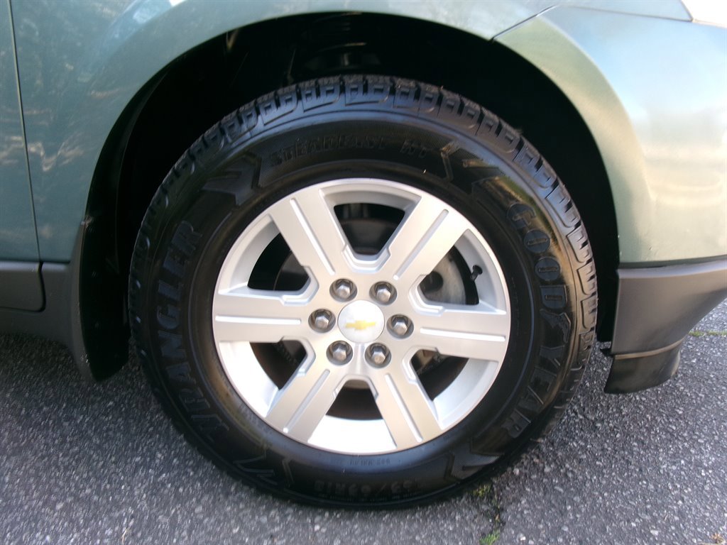 Used 2009 Chevrolet Traverse LT image 47