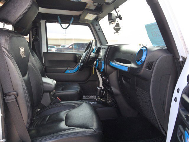 Used 2016 Jeep Wrangler Unlimited Sahara w/ Max Tow Package AWD/4WD image 26