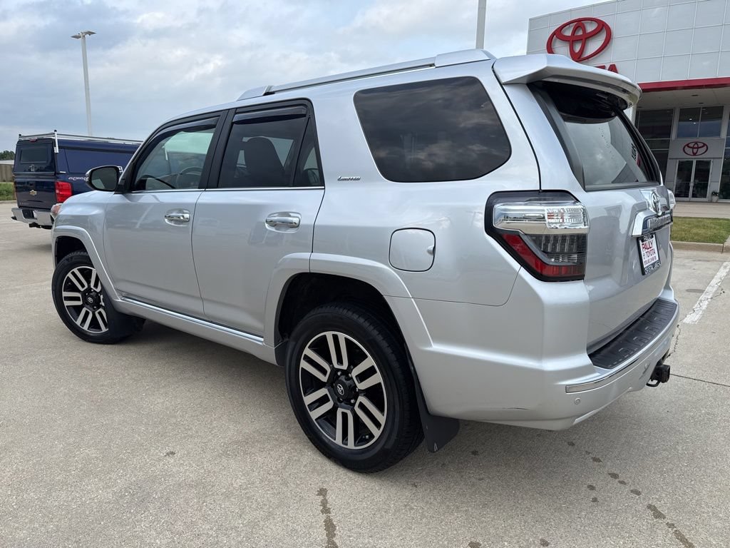 Used 2014 Toyota 4Runner Limited AWD/4WD image 5