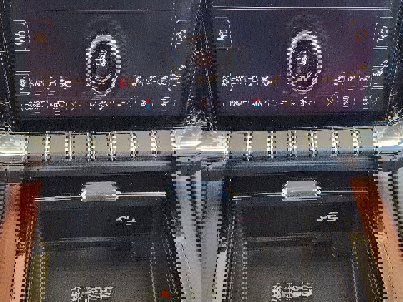 Used 2025 GMC Yukon Denali image 18