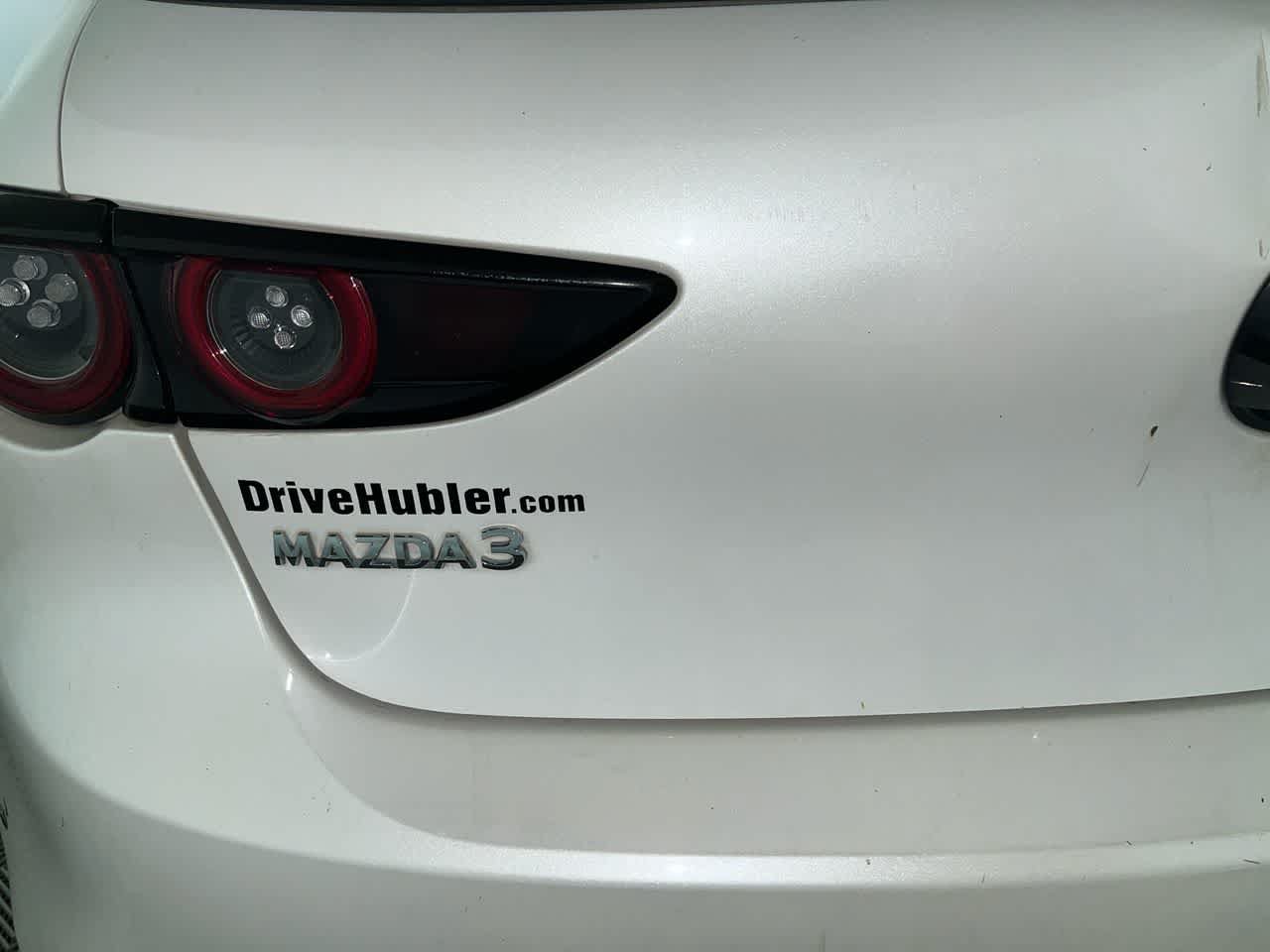 Used 2019 MAZDA MAZDA3 Hatchback w/ Preferred Package FWD image 11