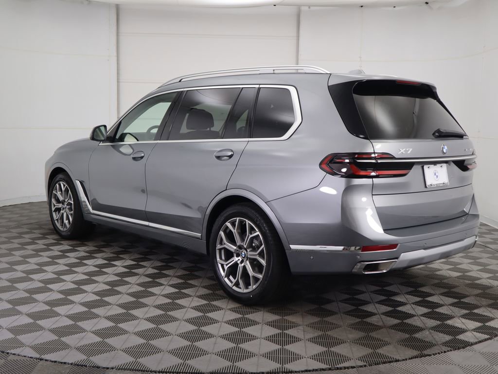 Used 2026 BMW X7 xDrive40i w/ Premium Package image 8